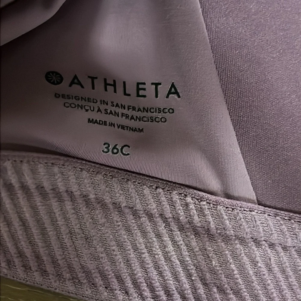Athleta Advance Sports Bra Deep Lilac size 36C - Picture 6 of 6